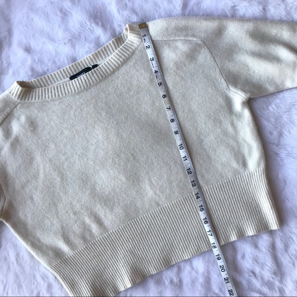 Theory Cashmere Cropped Sweater - Picture 5 of 8
